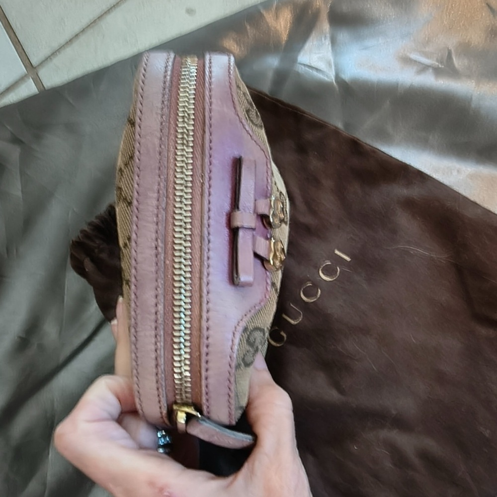 ❤️SOLD❤️Gucci Cosmetic Bag - Picture 7 of 9